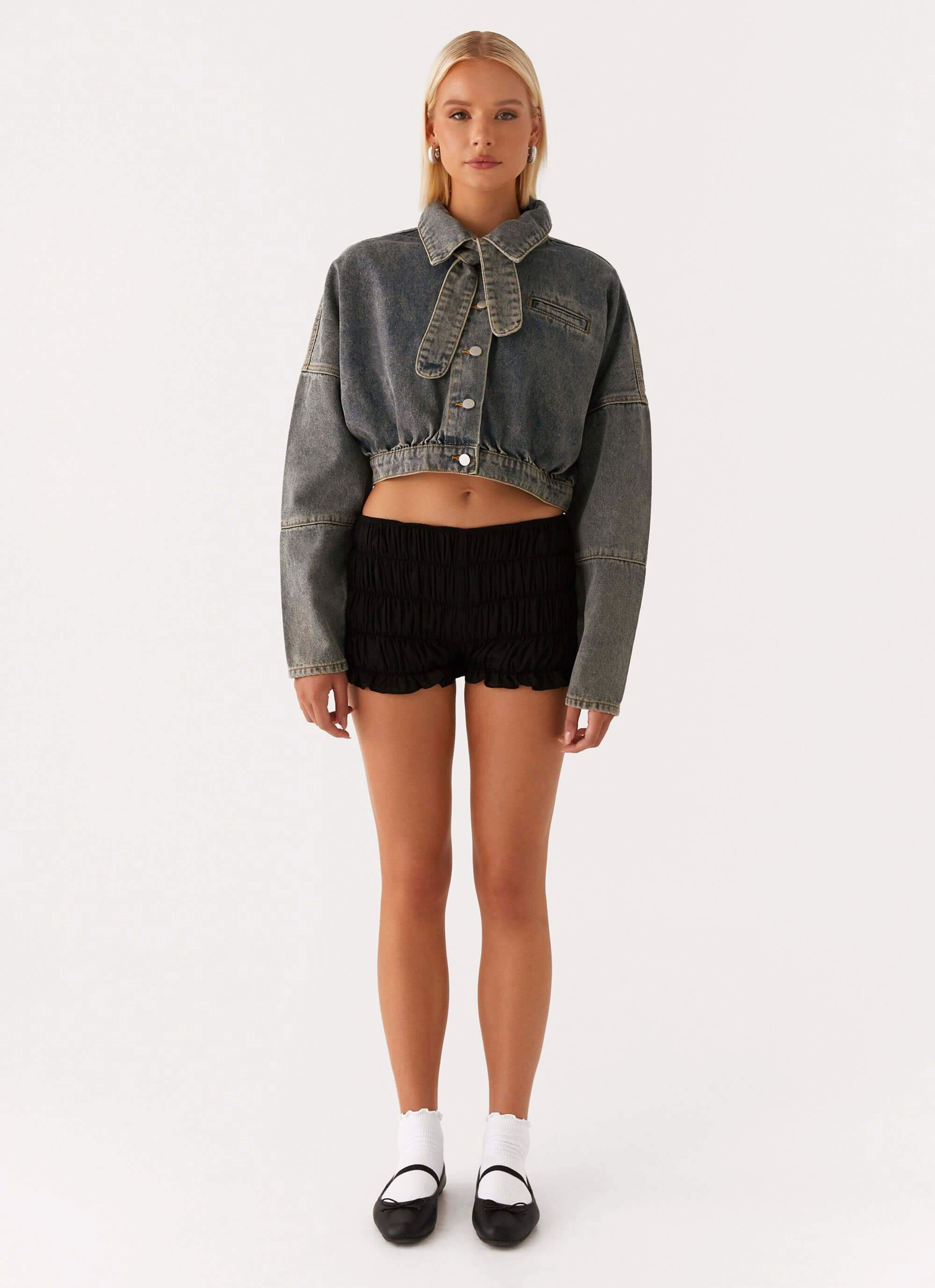 Lilith Boxy Denim Jacket - Vintage Wash Foldable Design